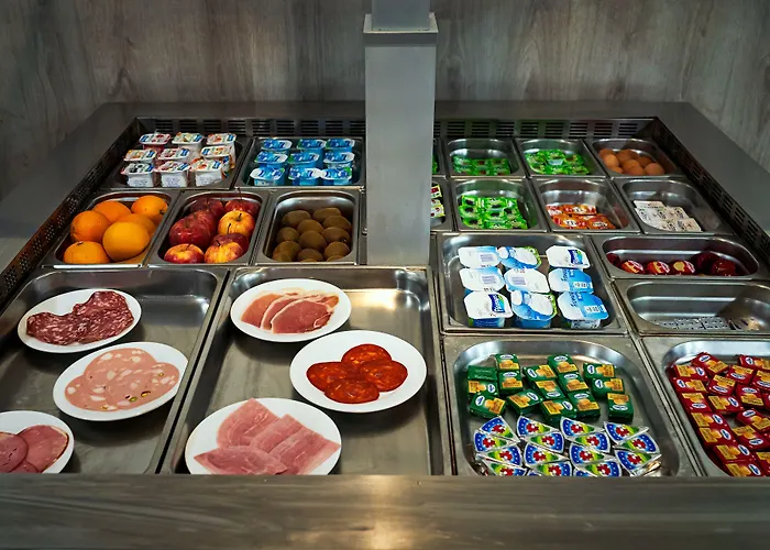 ホテル La Rocade 2*