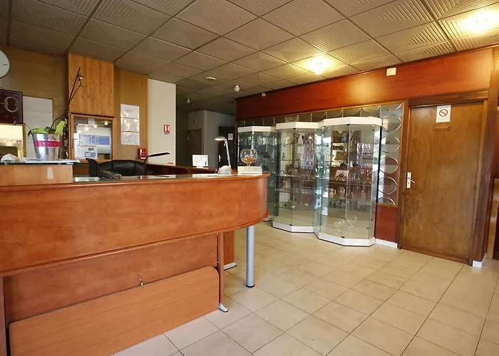 La Rocade ホテル 2*