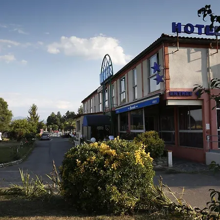 Отель La Rocade 2*