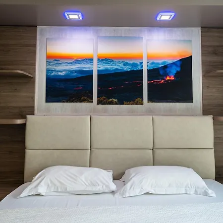 La Rocade Hotell