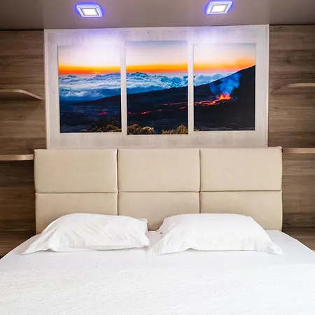 La Rocade Отель Памье