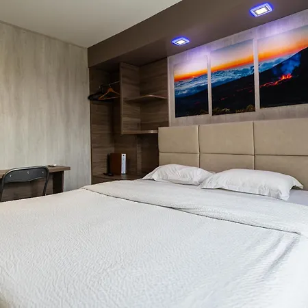 Отель La Rocade Памье