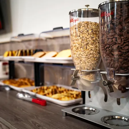 La Rocade Отель Памье