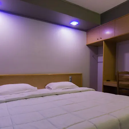 La Rocade Hotell
