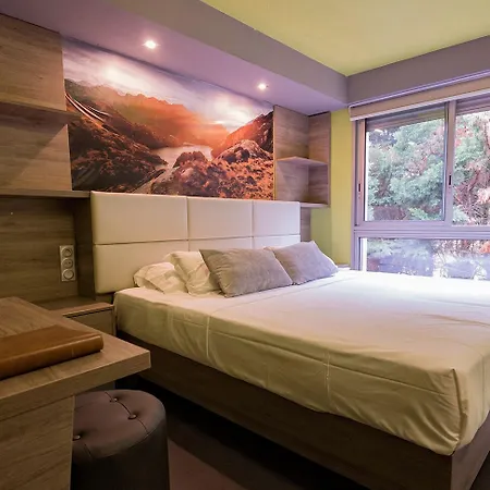 La Rocade Отель