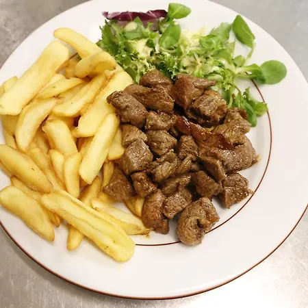 Отель La Rocade 2*