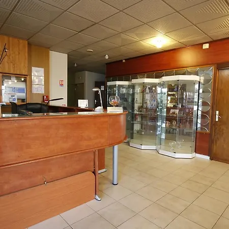 La Rocade Отель 2*