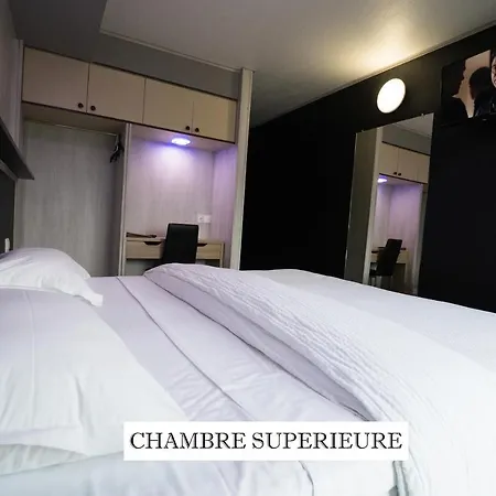 Отель La Rocade